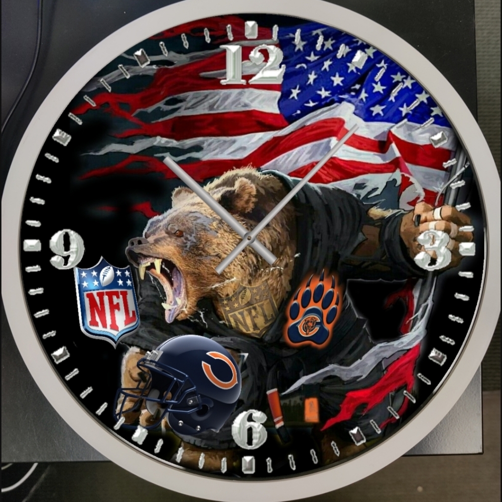 Chicago bears wall clock